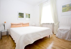 Bright Holiday Apartment “Ferienwohnung Bregenz 6 Top 3” in Central Location Close to Lake Constance with Wi-Fi, Balcony, Terrace & Garden