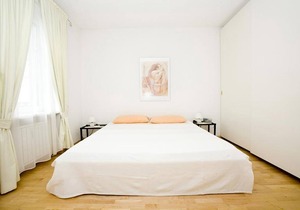 Bright Holiday Apartment “Bregenz 6 Top 3” with Wi-Fi, Balcony, Terrace & Garden