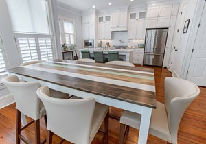 Bright, Luxurious Executive Rental Near Forsyth w/Parking by Lucky Savannah