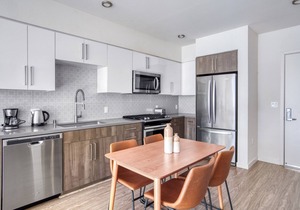 Bright Milpitas 2BR w/Pool, Gym & Lounge, walk to BART, by Blueground