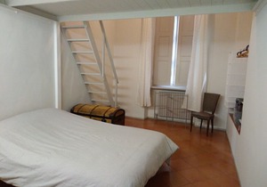 bright two-room mezzanine near Piazza Statuto