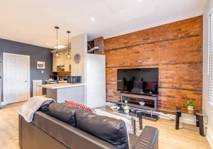 Bright & Upscale 1BR Apt with Netflix - Prime Location!