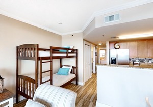 Bright, Welcoming Condo On Okaloosa Island! Waterfall, Lazy River