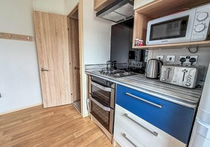 Brilliant 6 berth caravan for hire at Haven Hopton in Norfolk ref 80039G