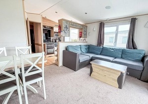 Brilliant 6 berth caravan for hire at Haven Hopton in Norfolk ref 80039G