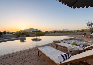 Bronco by AvantStay Incredible Views w/ Pool, Hot Tub, Outdoor Kitchen, Game Room & Movie Room!