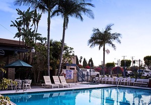 Brookhurst Plaza Inn