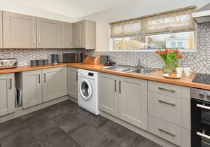 Bryn Tirion - Three Bedroom House, Sleeps 5