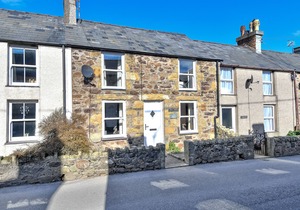 Bryn Tirion - Three Bedroom House, Sleeps 5