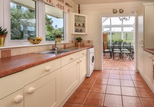 Bryn - Two Bedroom House, Sleeps 4