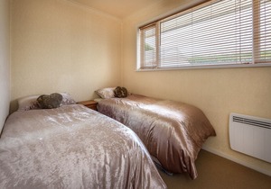 Bryn - Two Bedroom House, Sleeps 4