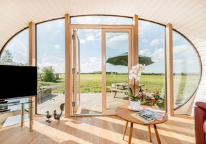 Bumble Barn - Three Bedroom House, Sleeps 6
