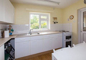 Bungalow, Very Close To The Centre Of St. Davids And In A Quiet Cul-De-Sac