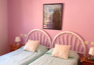 Bungalow With Private Pool & Garden, Sea Views & parking, internet some air con