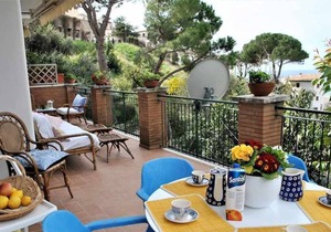 Buontempo house with sea view terrace on Circeo