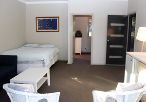 BUSH 2 BEACH - BYO LINEN