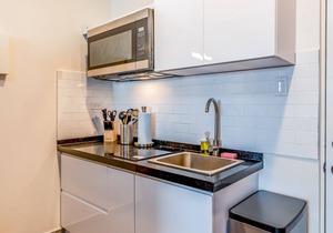 Bushiri's Long Life Building-Studio-Sleeps 4 #8
