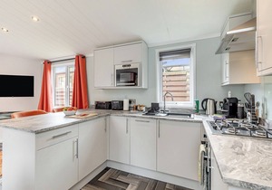 Buxton Lodge with hot tub