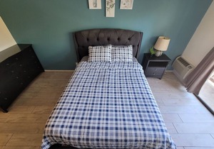 (C04/C06) Beverly Hills Hotel Style 2 Bedroom Suite