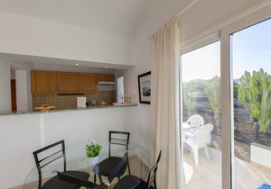 C2, en pequeño complejo con piscina climatizada comunitaria a 100m del mar