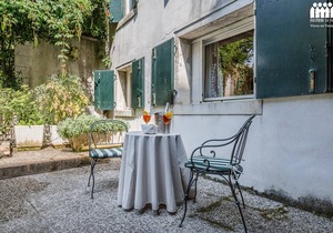 Ca' Carmini with Private Garden