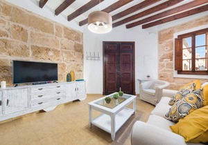 CA NA SERRIETA - Cosy townhouse with great chill-out terrace. Free WiFi