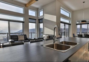 Les sommets Charlevoix in PETITE-RIVIÈRE-SAINT-FRANCOIS