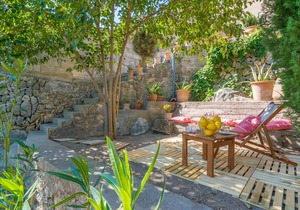 Ca Sa Tia Vicari - Three Bedroom Villa, Sleeps 6