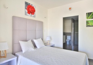 Modern Apartment Located Between Ottawa and Montreal