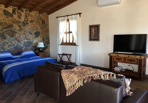 Cabana #2 on the Enkanto Vineyard, Valle de Guadalupe