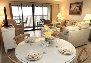 Cabana Beach Club #2: 2 BR / 2 BA Resort on Longboat Key by RVA, Sleeps 6