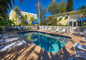 Cabana Beach Club #5B: Suite/1 BA Resort on Longboat Key by RVA, Sleeps 4