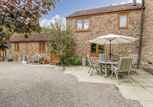 Cabin ∙ 2 bedrooms ∙ 4 guests