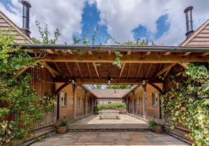 Cabin ∙ 2 bedrooms ∙ 4 guests