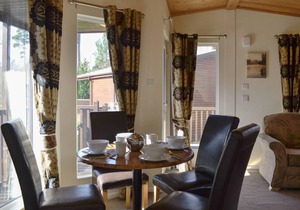 Cabin ∙ 2 bedrooms ∙ 4 guests