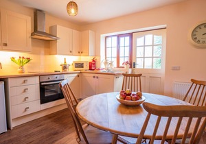 Cabin ∙ 2 bedrooms ∙ 4 guests