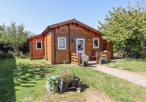 Cabin ∙ 2 bedrooms ∙ 4 guests