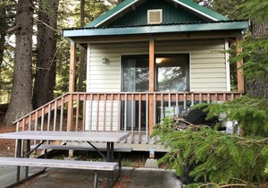 Cabin 2 Lynn View Lodge