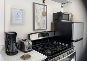 Cabinlicious! Extra fun 70's Tahoe Retreat elite neighborhood a block to beach