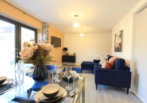 Cabot Mews Apartment 7