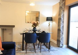 Cabot Mews Apartment 7