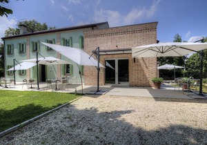 CADIFIORE-B & B11 - room w / bath in Country house riverside, parking in private parc