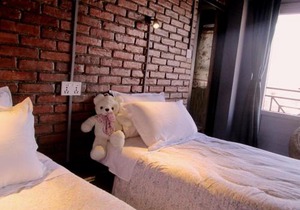Cafe Beyond and Guest House