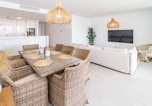 CAH - Large terrace, indoor pool and gym