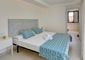 Cala Serena Villa Sleeps 8 Pool Air Con WiFi