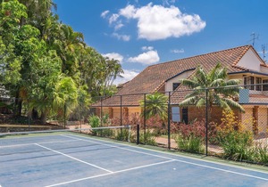 Calinda Sol 12 - Byron beachside perfection.... best location!