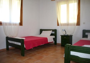 Calm and idyllic in the country, close to the beach - holiday house with wifi |