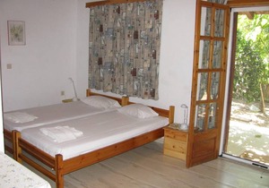 Calm located, amid an olive grove, close to the beach, wifi holiday house Ilia, Peloponnese