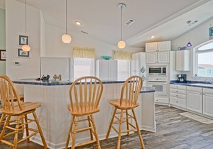 Calm-N-Rea's/2606 E Beach Drive - Coastal Vacation Resorts