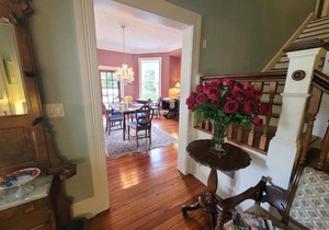 Camellia Rose Inn- Luxury King Room Briar Rose